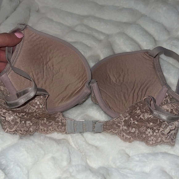 Victoria's Secret 34B push-up bra Beige with lace wings - Picture 5 of 5